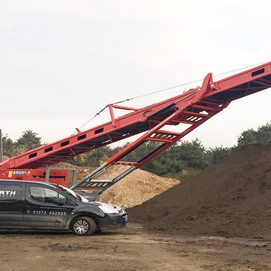 Thames Materials Buy New 80′ Tracked Radial Conveyor Stockpiler